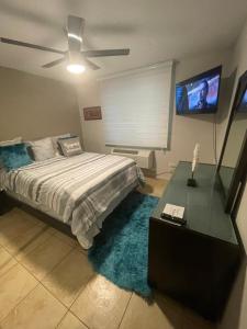 3 Bedroom Apt. close to main beaches attractions