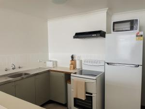 Makai ‘Toward the Sea’