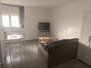 Studio paisible bien situé au rez de chaussée.