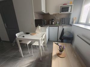 Studio paisible bien situé au rez de chaussée.