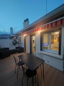 T1 avec grande terrasse, hypercentre ,climatise