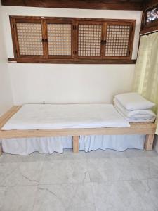 Exclusive House Hanok Stay Soo Hanok