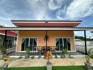 พัชรี รีสอร์ท ภูเก็ต Patcharee Resort Phuket - 查龙