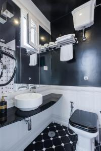 Weaver Suites By Dimorra