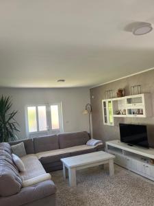 Rudnička oaza mira, kuća u podnožju Ostrvice