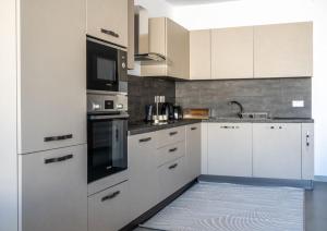 LA88 Cityway Apartment 4