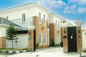 Mannda Villa Apartments - Aja