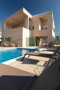 Villa OLIVE OCEAN with pool and seaview