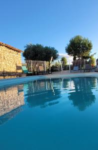 Maisons de vacances Gite de charme avec Piscine dans le Luberon au Domaine Artemiss : photos des chambres