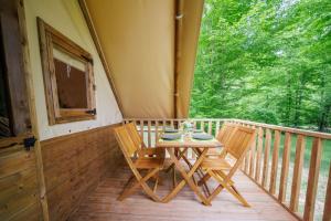 Campings La Clairiere - ecolieu de vacances : photos des chambres