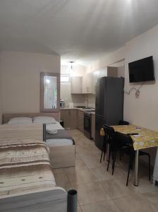 Nikos Studio House by Delta Hospitality