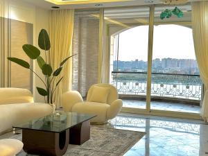 Nile view appt, Cornish Al Nile