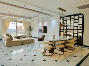 Nile view appt, Cornish Al Nile