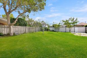 Elegant Family Retreat Near Beaches & Sydney CBD