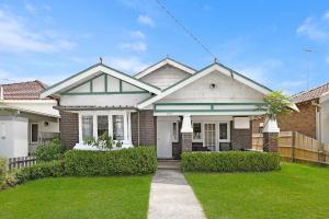 Elegant Family Retreat Near Beaches & Sydney CBD