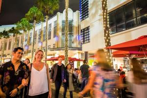 Elegant Family Retreat Near Beaches & Sydney CBD