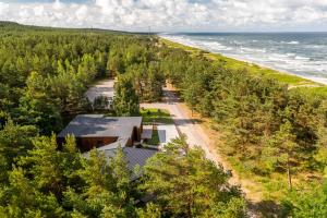 50 meters to the Sea