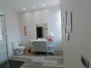 Appartements L'ecole buissonniere : photos des chambres