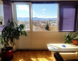 Spacious central apartment with city views