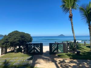 Juquehy - Condomínio de Frente para o Mar - Piscina Aquecida - Quadra de Tenis