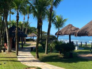 Juquehy - Condomínio de Frente para o Mar - Piscina Aquecida - Quadra de Tenis