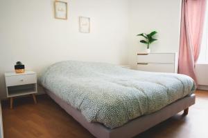 Appartements Le St Gemmes : Appartement T3 : photos des chambres