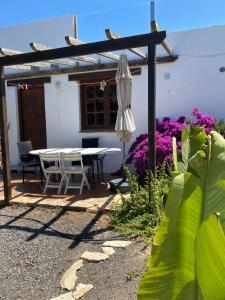 Orange House, Surf&Yoga Lajares