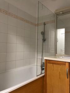 Appartements appart T 3 Bagneres-de-Luchon vue montagne - piscine mi juin : photos des chambres