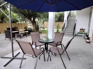 Almia Kotronas - Gonéa