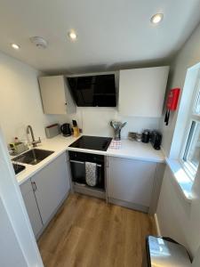 Cotts Cabin - Welcombe - 2 min walk to pub