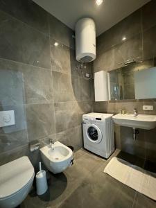 Palase Four C apartment 110-D GC