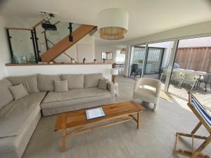 B&B / Chambres d'hotes B&B Sangatte-Calais - Terrasse vue Mer - 2 min a pied de la plage : photos des chambres