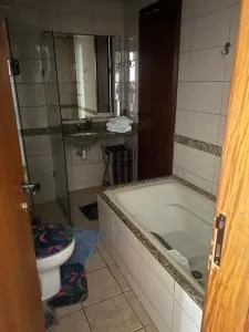 Ap aconchegante banheira sem hidro - Goiabeiras