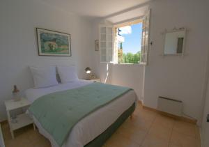 Villas Le Mas de L-Ormeau, 130m2 Piscine, Parc, 8pers : photos des chambres