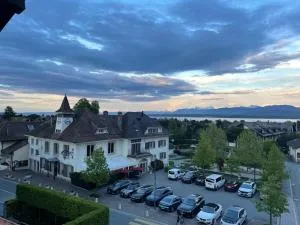 乌贝儿德福内克斯酒店 - Commugny