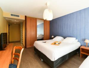 Hotels Hotel Le Pavillon Bleu : photos des chambres