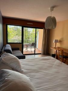Hotels Hotel Le Pavillon Bleu : photos des chambres