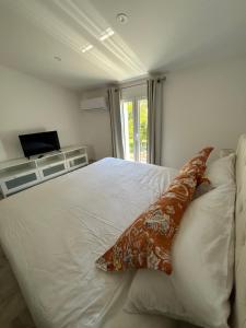 Appartements Duplex Oliveraie piscine au sel marin et parking : photos des chambres