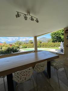 Appartements Duplex Oliveraie piscine au sel marin et parking : photos des chambres