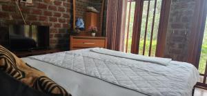 Roo hills sea view chalet