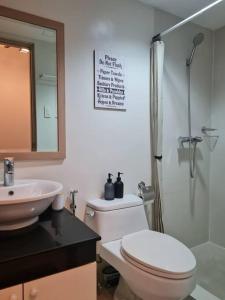Big 2BR near Burgos Circle, Highstreet, St Lukes - B Parklane T1
