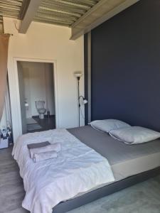 Appartements Villas Zanzimare Casa : Villa - Vue sur Jardin