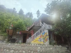 Karwan Cafè and Retreat - Sarāhan