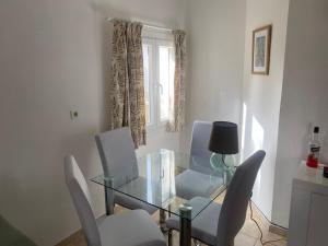 Villa Jasmine, Sea and Mountain View in peaceful hamlet