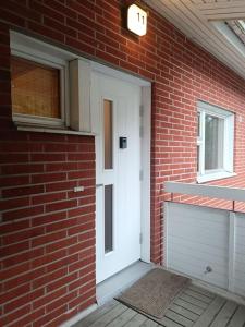 1BR Apartment M6 with sauna, big balcony,free parking