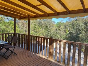 Bungalow 4 personnes sur sur propriété privée au calme à 10 mn des plages de Sainte Maxime