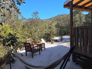 Bungalow 4 personnes sur sur propriété privée au calme à 10 mn des plages de Sainte Maxime