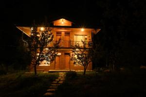 Cascade Mountain Retreat Manali