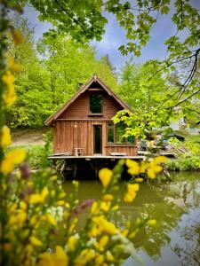 Leśna Chatka z prywatnym stawem, jezioro, sauna