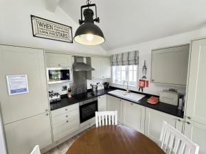 Azure Beach House - Part of the The Bay Filey Holiday Village with pool, gym and direct beach access, pub, restaurant, tennis and meadows walks